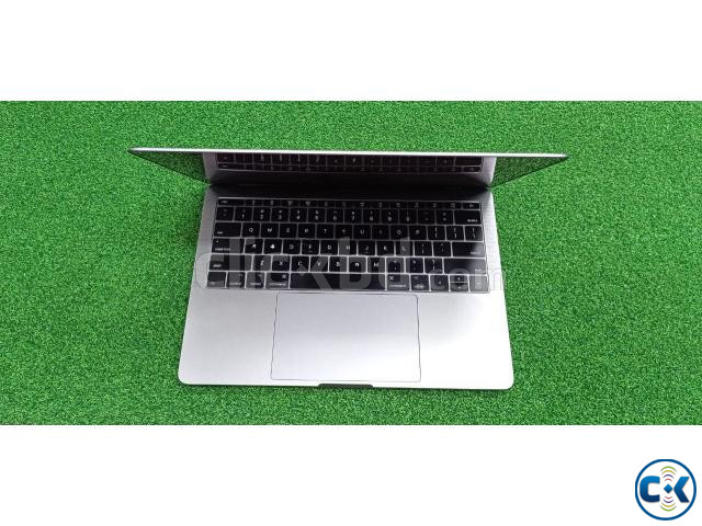 Apple MacBook Pro A1708 13 256GB Intel Core i5 large image 2