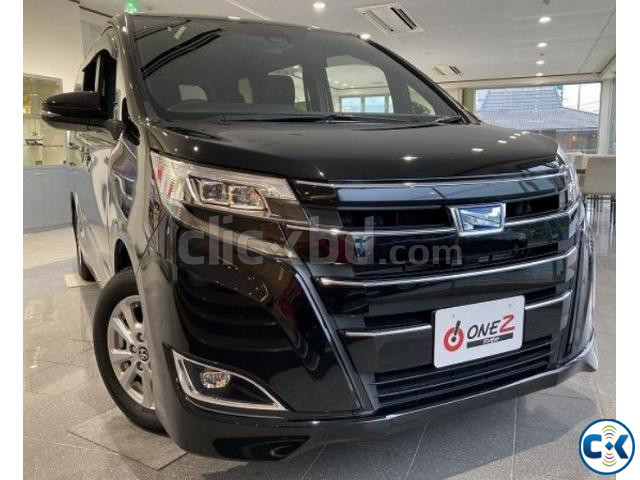 TOYOTA NOAH 2017 BLACK large image 1