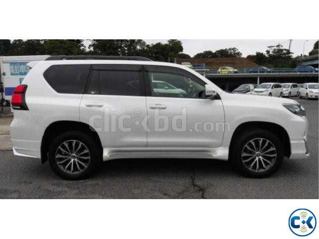 TOYOTA LAND CRUISER PRADO 2018 PEARL - TX L large image 3