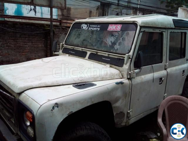 land rover defender large image 2