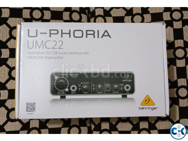 Behringer UMC-22 Audio Interface with Midas large image 1