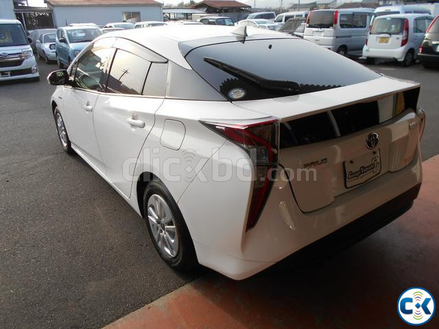 Toyota Prius S 2018 large image 1