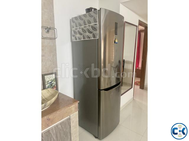 LG Fridge 354 liter With Bottom Freezer GREAT CONDITION large image 2