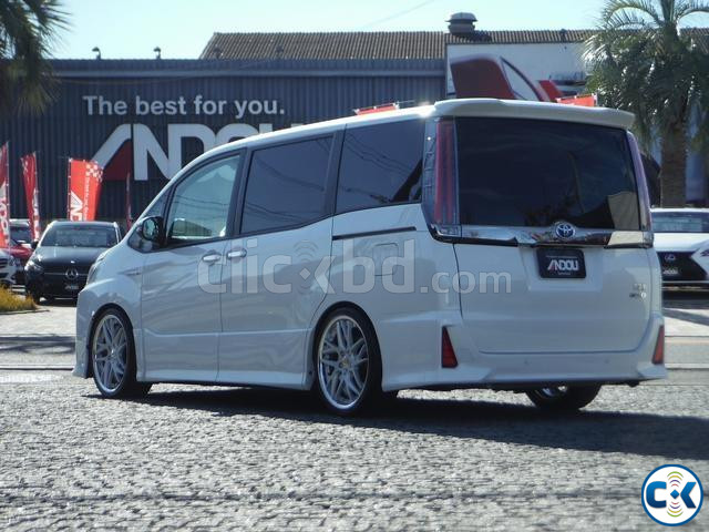 Toyota Noah WXB 2020 large image 1