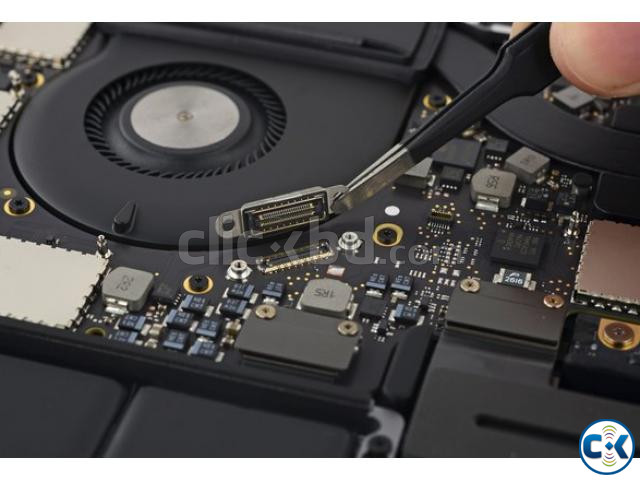 MacBook Pro 13 Touch Bar A1706 Logic Board Repair large image 0