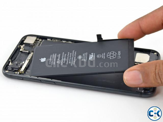 iPhone 7 Battery large image 1