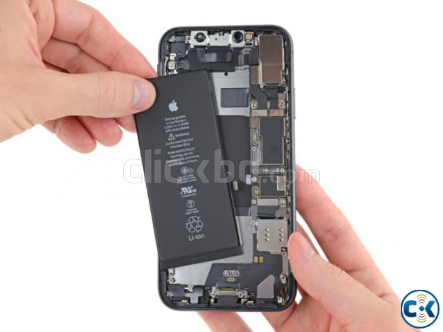 iPhone 11 Battery large image 1