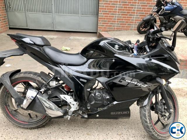 SUZUKI GIXXER SF Fi-ABS Black large image 0