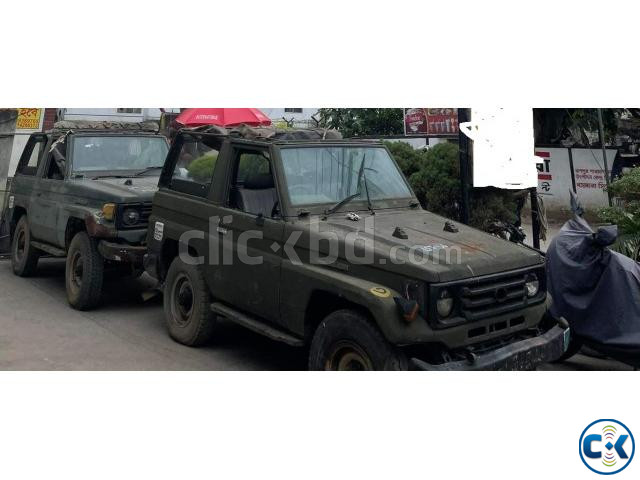 land cruiser army auction large image 0