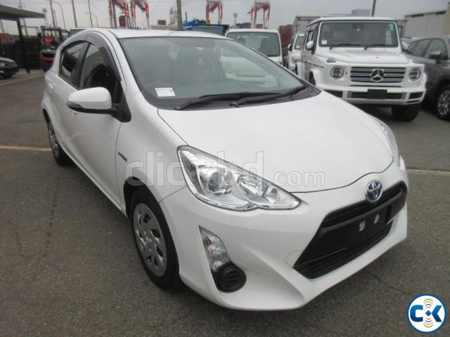 TOYOTA AQUA S PUSH WHITE 2017 large image 0