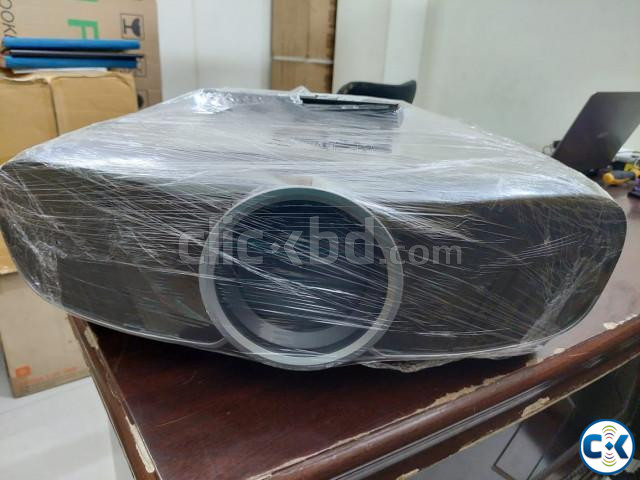 Epson TW9400 Premium 4K UHD Projector large image 3