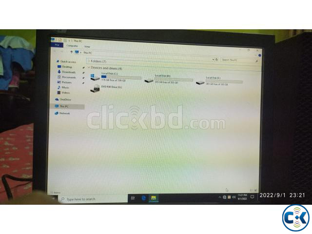 Dell Core i3 Desktop with Monitor large image 2