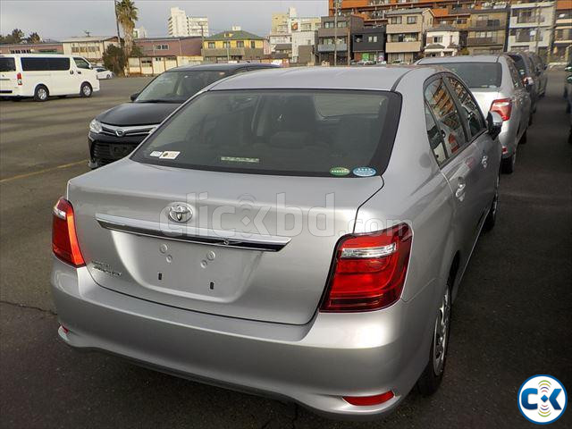 TOYOTA COROLLA AXIO NEW SHAPE SILVER 2 470 000 large image 2