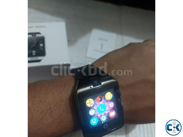 Q18 Smart Mobile Watch Full Touch Single Sim Smart watch large image 1