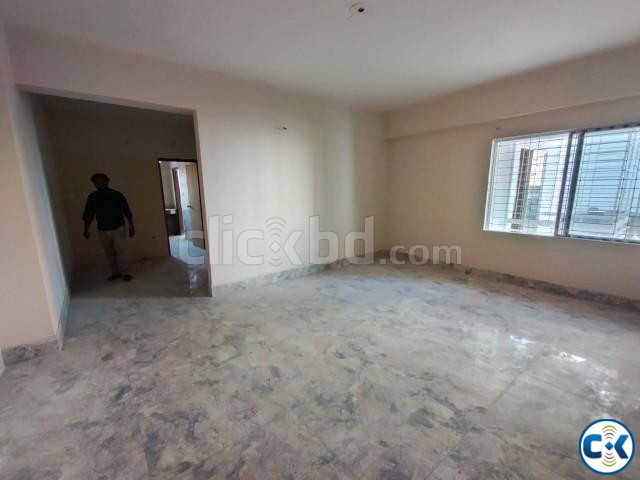 1537 sft brand new flat at Sidheswari lowest price. large image 2