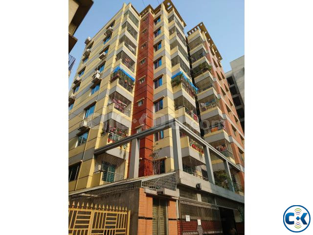 Apartment for rent. 1700 sft. tejkunipara farmgate. large image 0