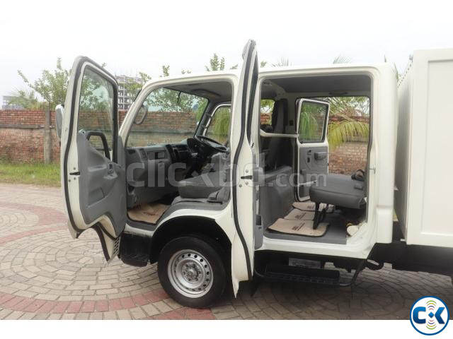 Toyota Dyna W CAB 2016 large image 1