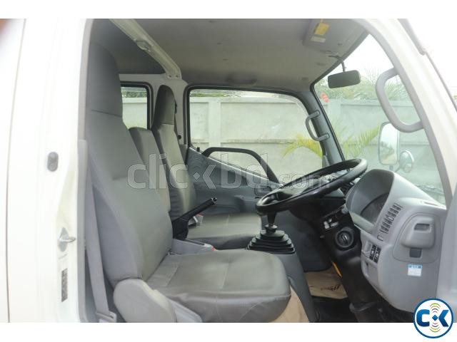 Toyota Dyna W CAB 2016 large image 2