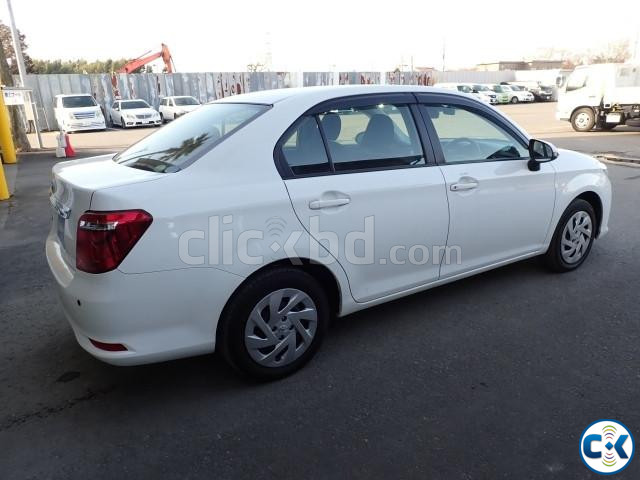 Toyota Corolla Axio Non-hybrid 2018 large image 2