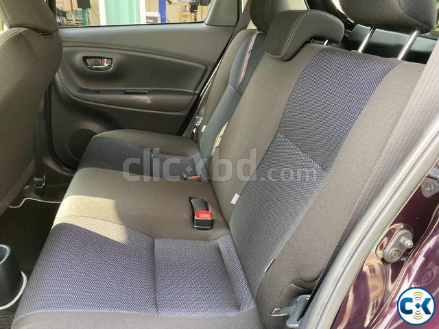 Toyota Vitz F Safety 2019 large image 3