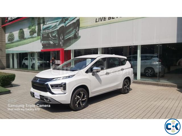 Mitsubishi Xpander large image 0