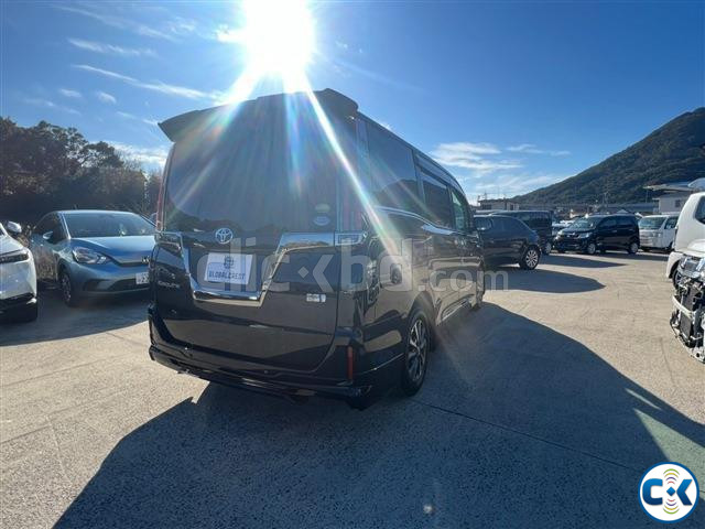 Toyota Esquire 2018 GI Premium large image 4