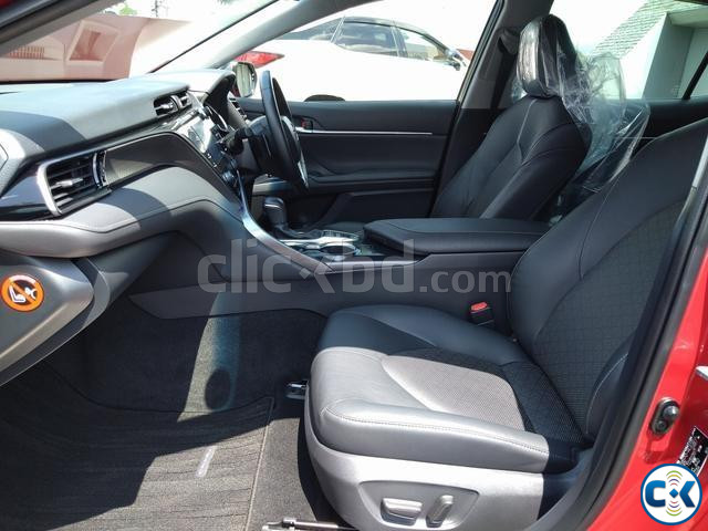 Toyota Camry WS Leather Package 2018 large image 1