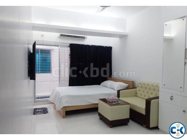 Experience The Comfort Of Renting A Well-Furnished Studio large image 0