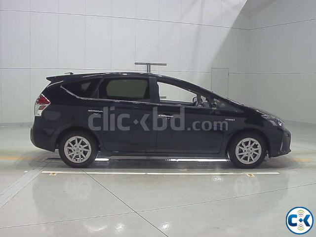 Toyota Prius Alpha S Tune Black 2019 large image 2