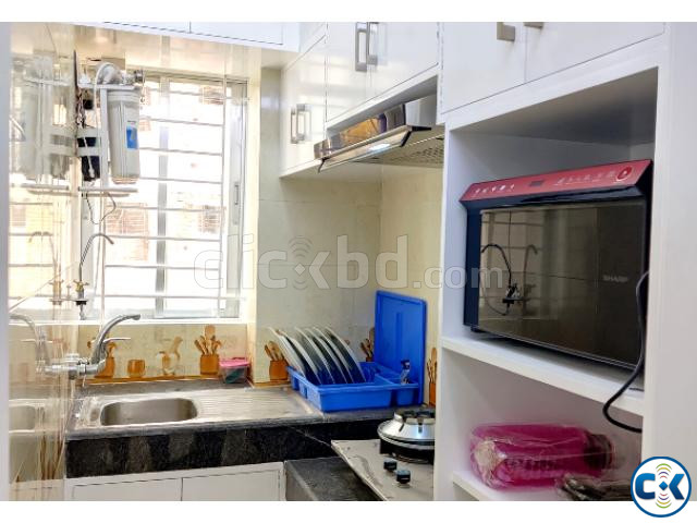 Rent Fully Furnished Two-Bedroom Apartment With Complete Fur large image 4