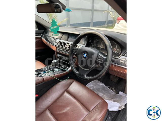 BMW 5 SERIES F10 520D MODEL 2011 large image 0