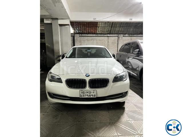 BMW 5 SERIES F10 520D MODEL 2011 large image 1
