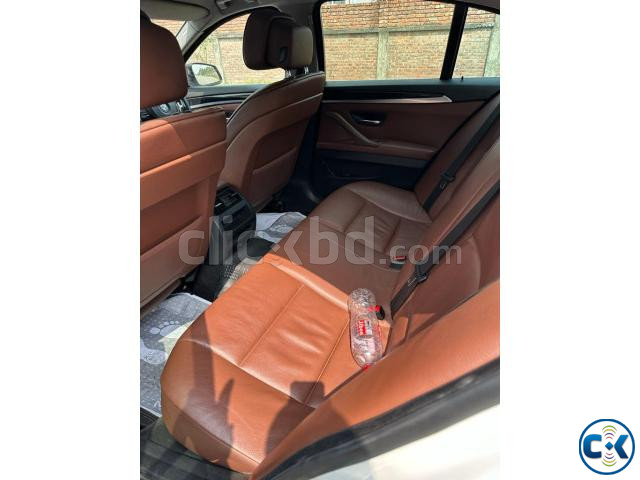 BMW 5 SERIES F10 520D MODEL 2011 large image 2
