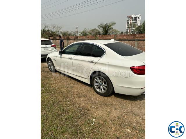 BMW 5 SERIES F10 520D MODEL 2011 large image 3