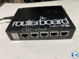 Mikrotik RB450G 5 port Gigabit ethernet router.