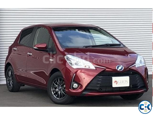 Toyota Vitz F Safety 2019 large image 0