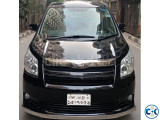 Toyota Noah SI 2009