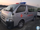 TOYOTA HIACE AMBULANCE