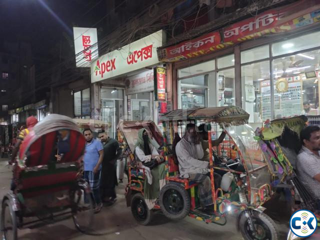 5 storied old building at Makidi Bazar Mirpur. large image 2