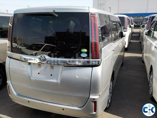 TOYOTA NOAH NON-HYBRID 8-SEAT  large image 0