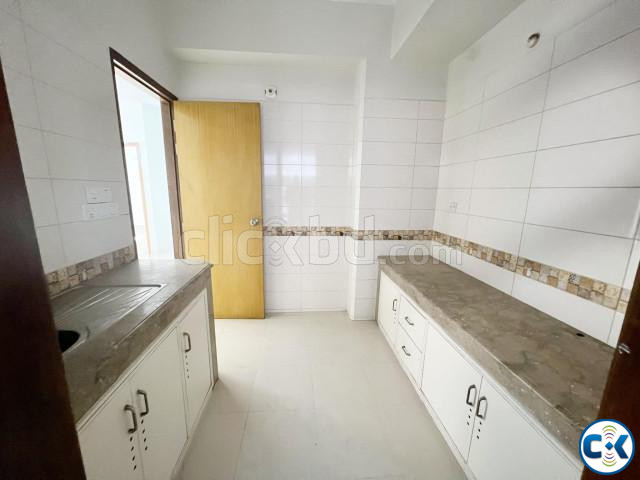 South-Facing Flat at Bashundhara for Sale large image 0