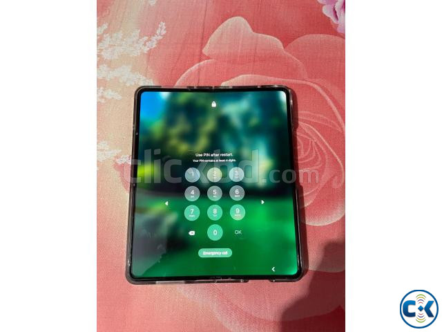 Samsung Galaxy Z Fold 4 large image 2