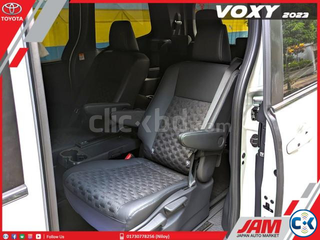 Toyota Voxy Hybrid S Z Package 2023 large image 4