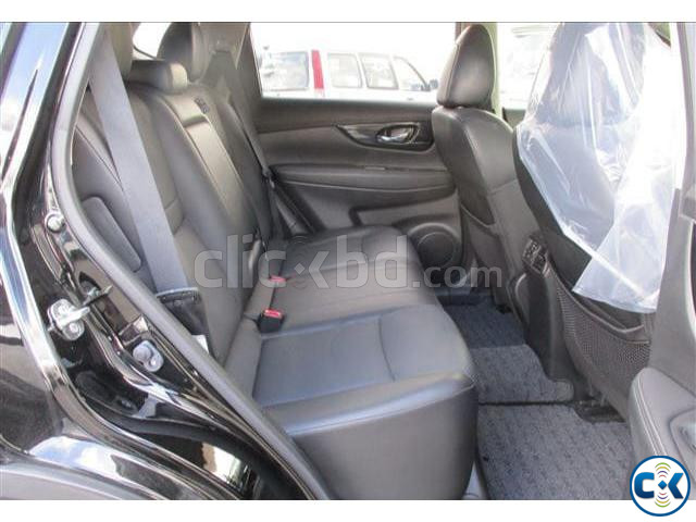  -  large image 4