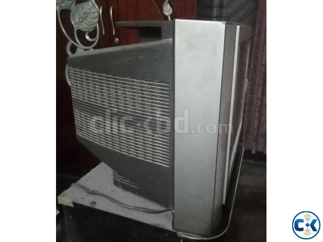 LG 21 CRT Television large image 3