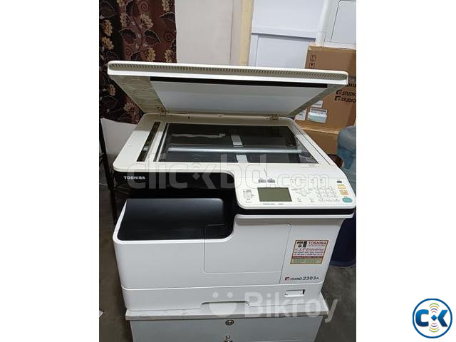 toshiba e-studio 2303a photocopy machine large image 0