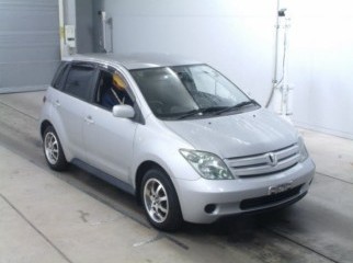 Toyota IST 2004