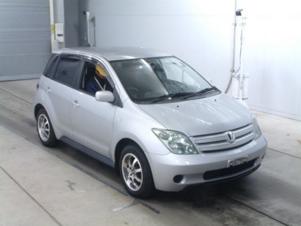 Toyota IST 2004 large image 0