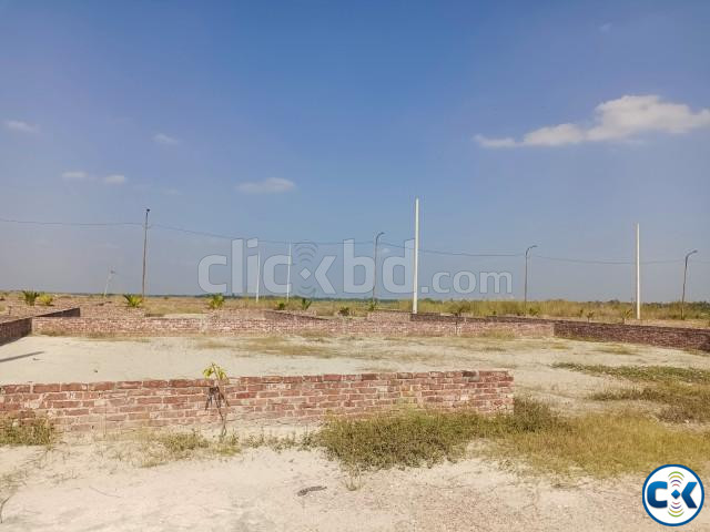 Plot in beside Purbachal 300 feet Highway attached 180 feet large image 3