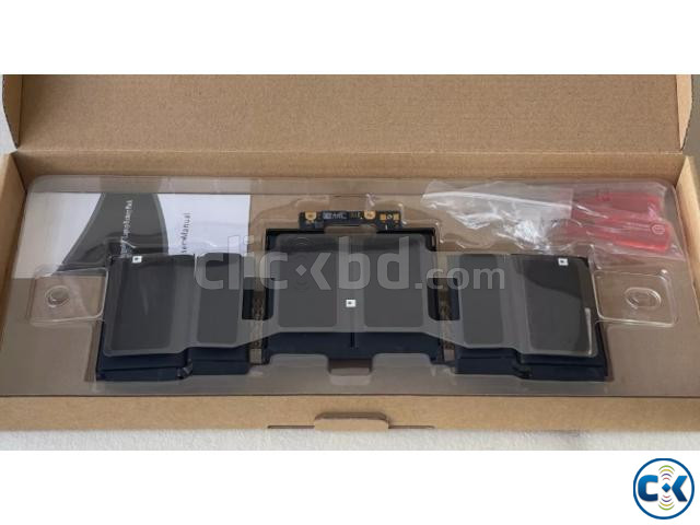 Original Apple MacBook Pro 13 A1989 Year 2017 2018 Battery large image 0